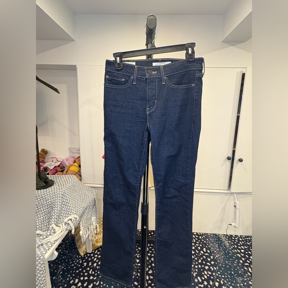 Women's Levi’s 314 shaping straight Dark Blue Jeans size 27